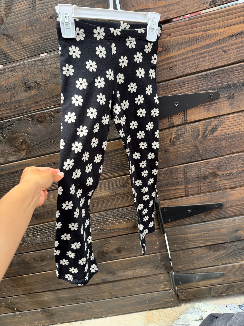 Old Navy Flared leggings size 8 (M) kids